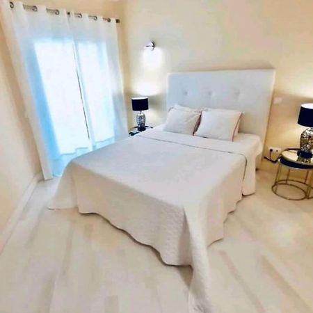 Beach & Sea Apt, Fast Wifi, Airco, Private Parking And Pool Portimao Ngoại thất bức ảnh