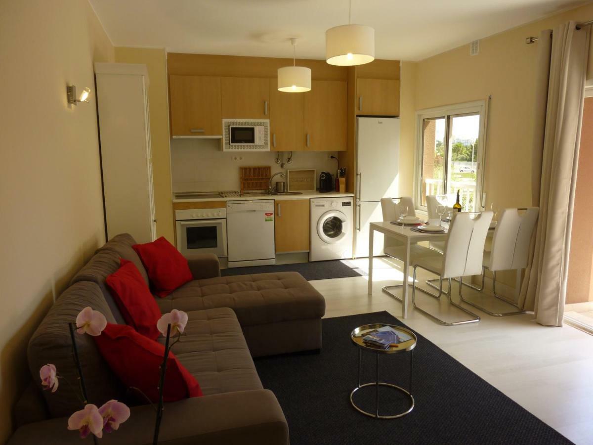 Beach & Sea Apt, Fast Wifi, Airco, Private Parking And Pool Portimao Ngoại thất bức ảnh