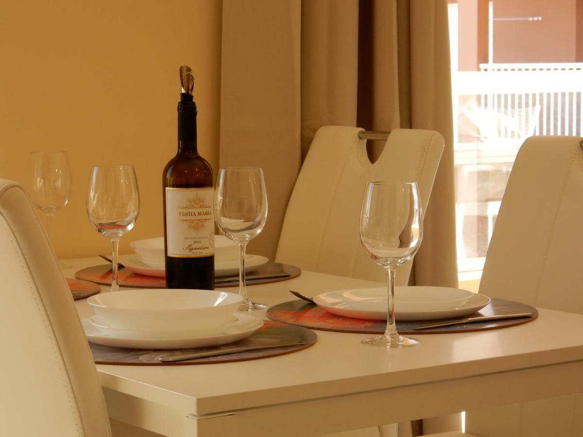 Beach & Sea Apt, Fast Wifi, Airco, Private Parking And Pool Portimao Ngoại thất bức ảnh